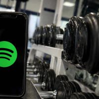 Spotify Fitness irrumpe en el ciclismo: así puedes entrenar fuerza, core y recuperación sin salir de la app