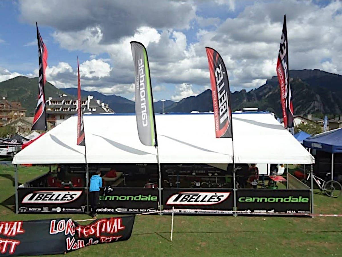 Paddock del equipo. Imagen: TBelles Team