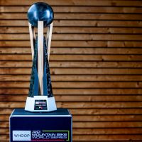 The Summit: el nuevo trofeo que cambia el peso de los equipos en las WHOOP UCI Mountain Bike World Series