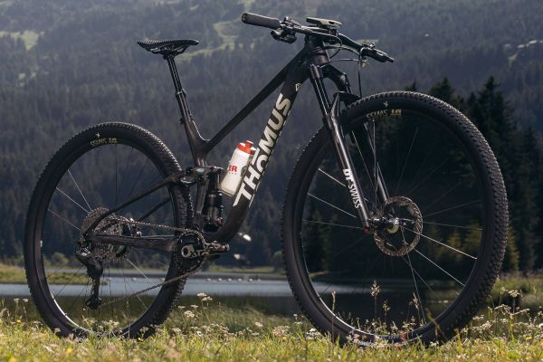 La revolución de las 32 pulgadas ya tiene fecha: Thömus pone a la venta su MTB de Copa del Mundo tras debutar con podio