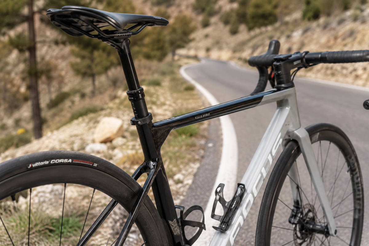 Bicicleta de carretera con tija telescópica. Imagen: TodoMountainBike