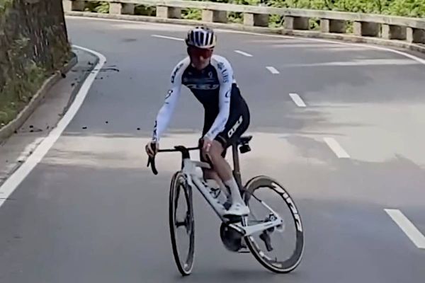 Bruni frente a Pidcock: velocidad, riesgo y dos bicicletas sin nada en común