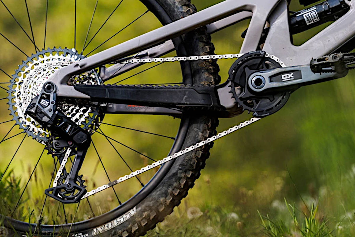 ¿Vale la pena pasar de 11 a 12 velocidades en MTB? Lo que realmente cambia sobre el terreno