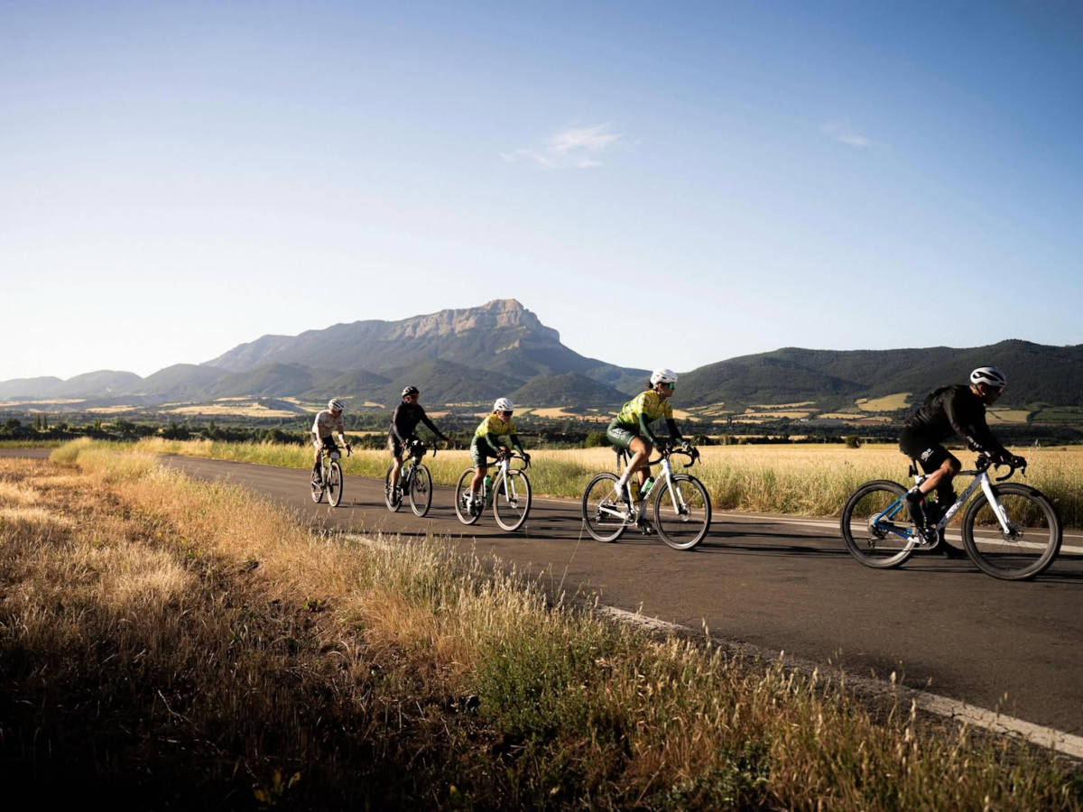 Participantes de la edición 2026. Imagen: Transpyr Coast to Coast