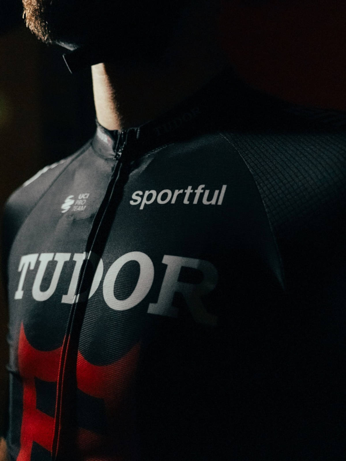 Equipación Sportful del equipo. Imagen: Tudor Pro Cycling Team