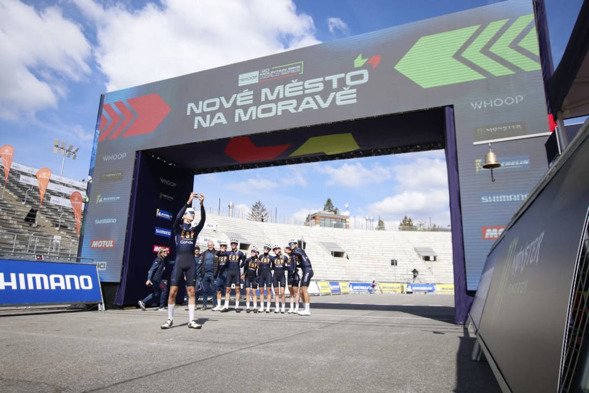 Selección española júnior en Nové Město. Imagen: Extremadura-PetroGold-Fernando Torres Probikes
