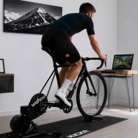 ¿Una hora de bici estática equivale realmente a una hora pedaleando en carretera?