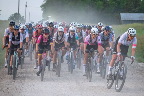 La UNBOUND Gravel 200 vuelve al sur con 207 millas para celebrar su 20º aniversario