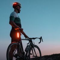 Bosch convierte el casco en una extensión de la e-Bike: UNIT 1 estrena la integración nativa con su sistema inteligente