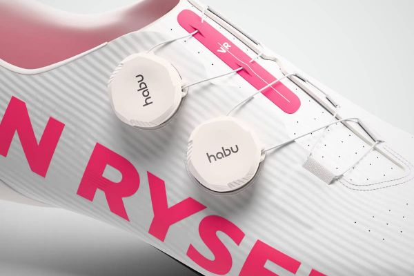 Carbono, ajuste micrométrico y una estética imposible de pasar por alto: así son las Van Rysel RCR-R Roubaix