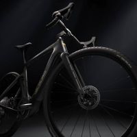 Velduro Phantom X: la e-Gravel con motor Avinox M2 que rompe todas las reglas del segmento