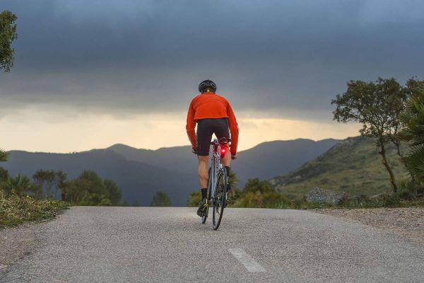 ¿Necesitas un radar trasero para la bici? Situaciones en las que puede ser muy útil