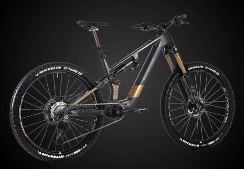 Whistle AXR 2026: así entra en la guerra de las e-MTB más potentes con el nuevo Avinox M2S