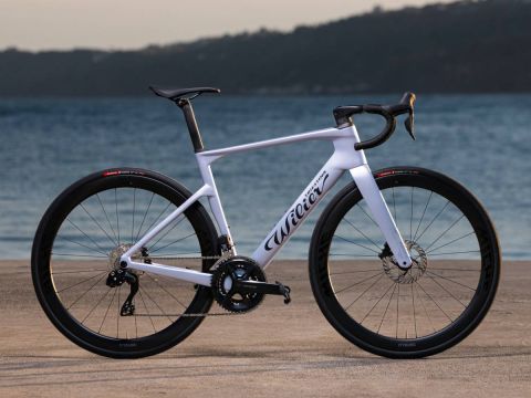 La Wilier Rapida rompe con la idea clásica de bicicleta de carretera de acceso: menos radical, más rápida de lo que parece