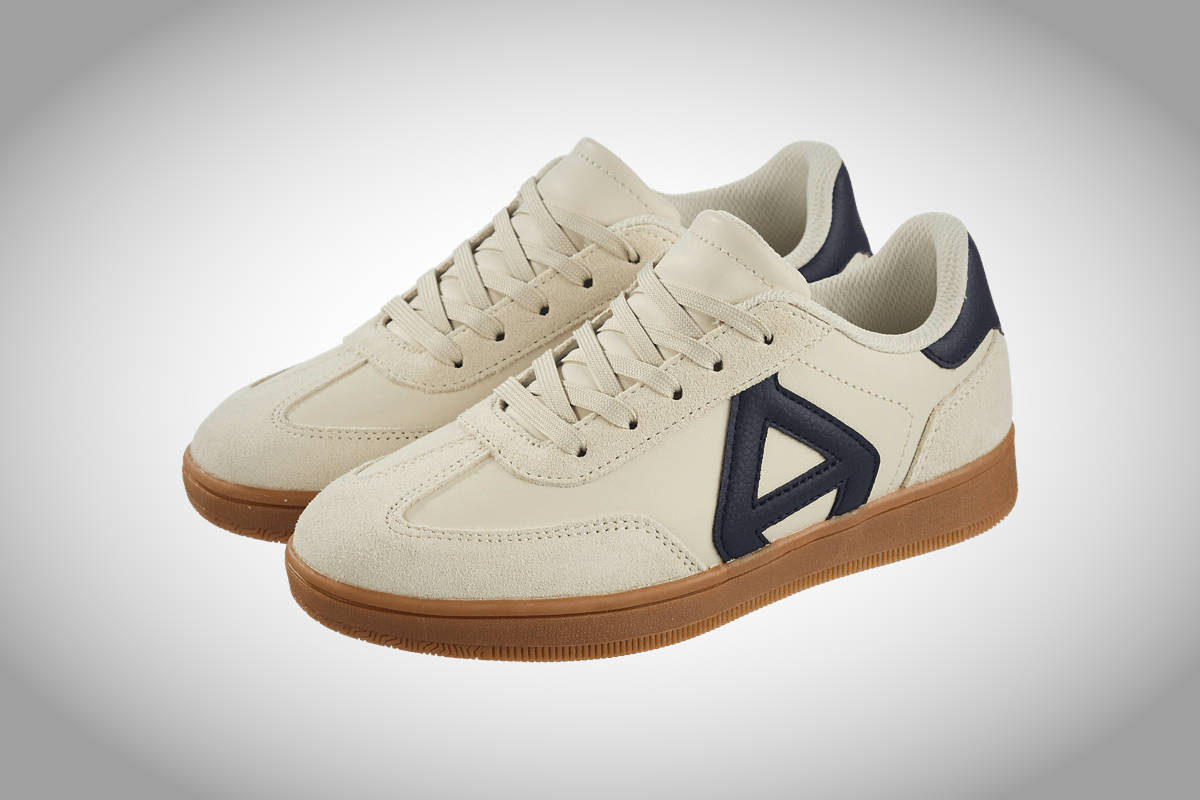 Sneaker de piel. Imagen: ALDI